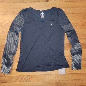 NWT Womens On Running Long Sleeve Lumos Performance-T Reflective Shirt